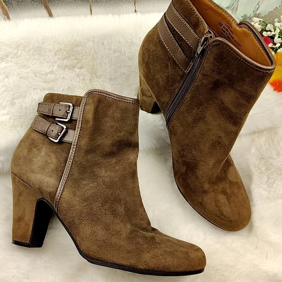 Sofft Leather Ankle Bootie With Side Zip Size 9 - Picture 14 of 14